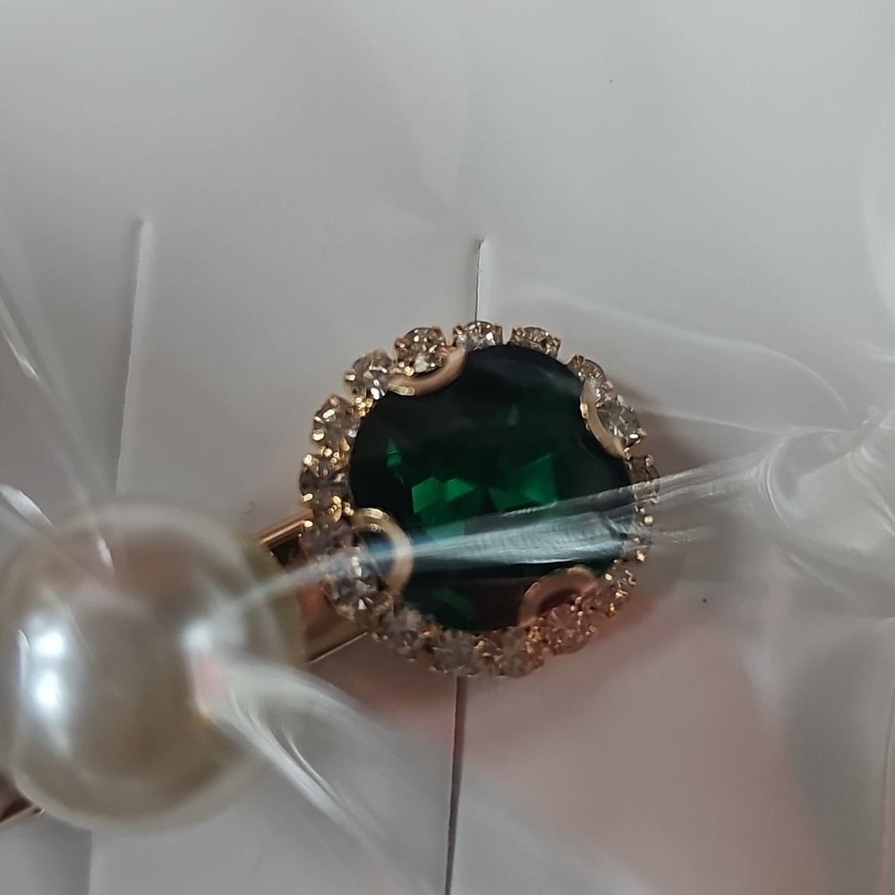 New Emerald Green Gem Hair Clip With Rhinestones - Alligator Clip - Picture 2 of 4